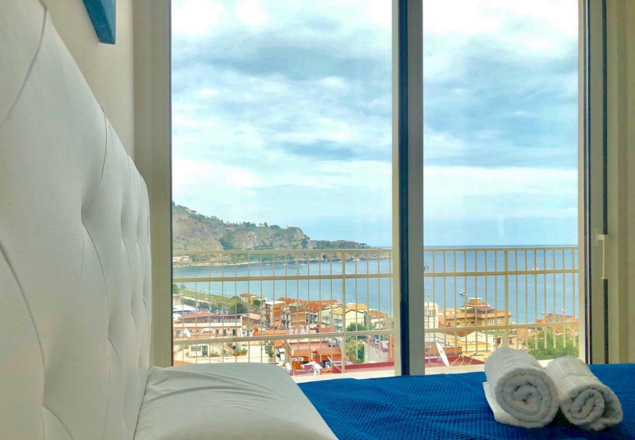 Taormina Wonderful Solarium Apartment Giardini Naxos Exterior photo