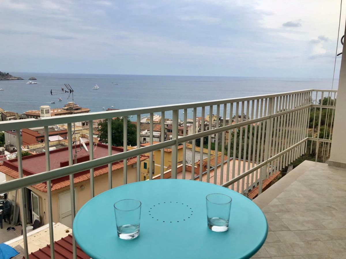 Taormina Wonderful Solarium Apartment Giardini Naxos Exterior photo